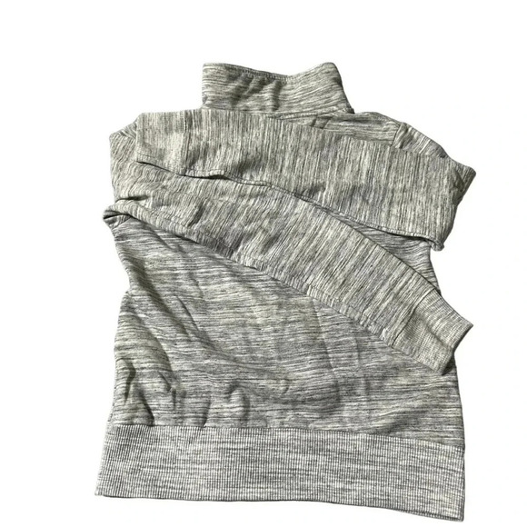 Hollister women's small grey and white zip up sweatshirt - Picture 3 of 6